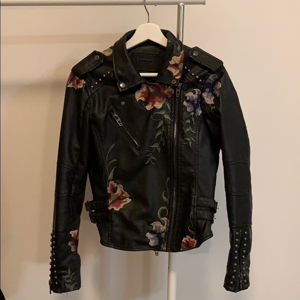 Jacket - Picture 3 of 6